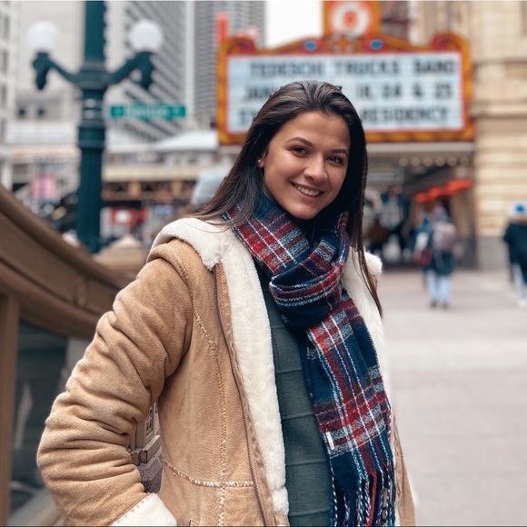 Meet your Posher, Joanna - Picture 1 of 1